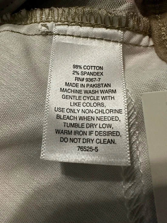 St. John’s Bay Size 14 Floral Bermuda Shorts NWT - Picture 8 of 9